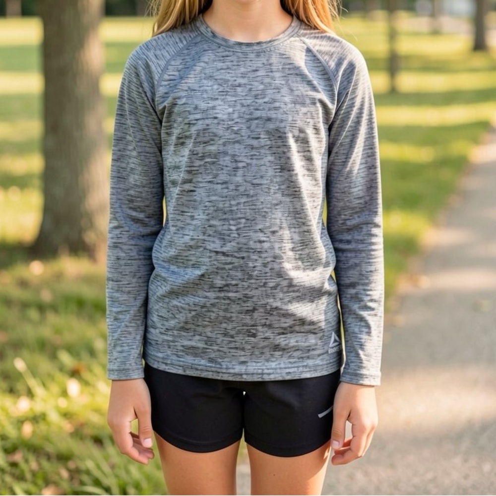 - Reebok Fleece Lined Long Sleeve Athletic Top! EUC!!